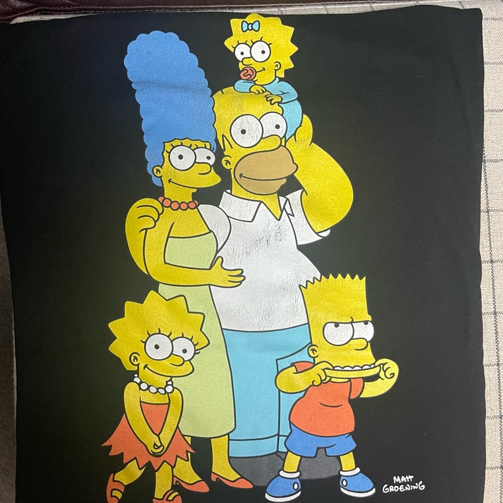DONATING 4/30! ⭐️ Men’s Simpsons T-Shirt